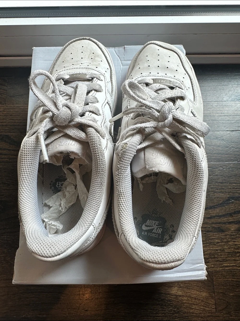 Nike Kids White Low-Top Sneakers with Classic Swoosh